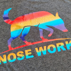 T-shirt med Hund- RAINBOW EDITION